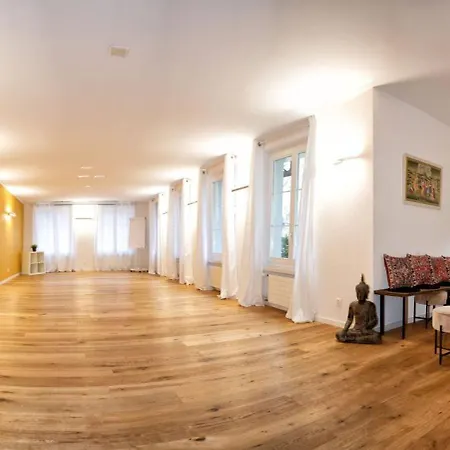 아파트 Beautiful Group In Bern With Parking & Massage 오스터문디겐